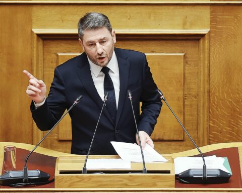 Το ΠΑΣΟΚ ανοίγει τα χαρτιά του για το νέο Πρόεδρο της Δημοκρατίας