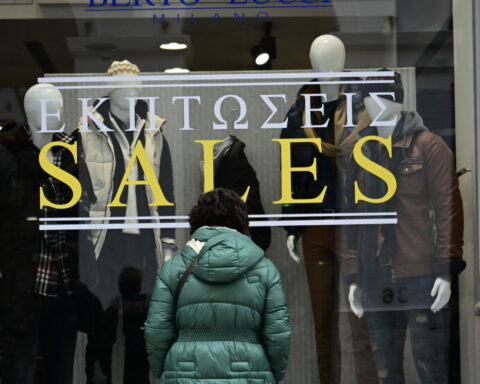 Χειμερινές εκπτώσεις 2026: Πότε ξεκινούν και τι πρέπει να προσέξουν οι καταναλωτές