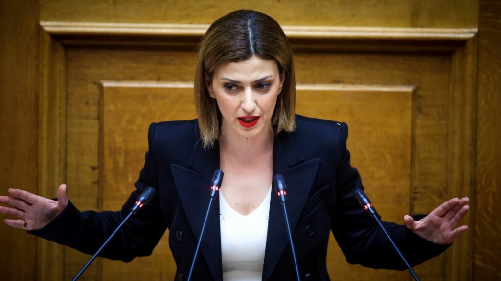 Ειρήνη Αγαπηδάκη: Μεταφέρθηκε στο ιατρείο της Βουλής με χαμηλό οξυγόνο