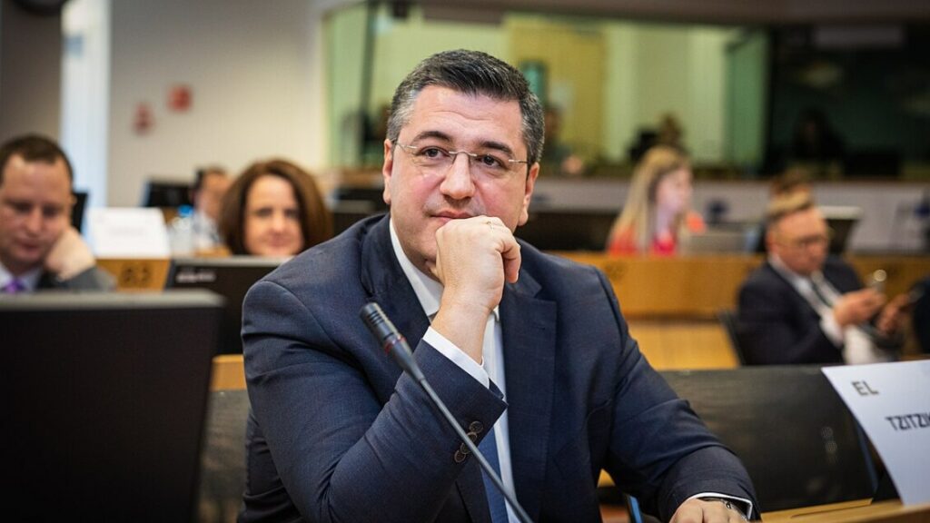 Τζιτζικώστας