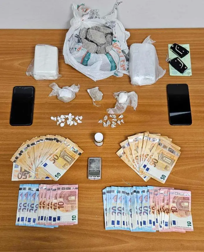 Συμμορία με «άρωμα γυναίκας» διακινούσε ηρωίνη στο Μαρκόπουλο