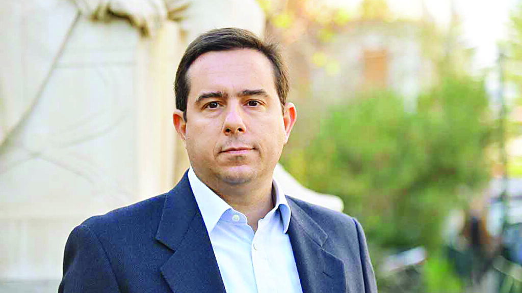 ο Νότης Μηταράκης