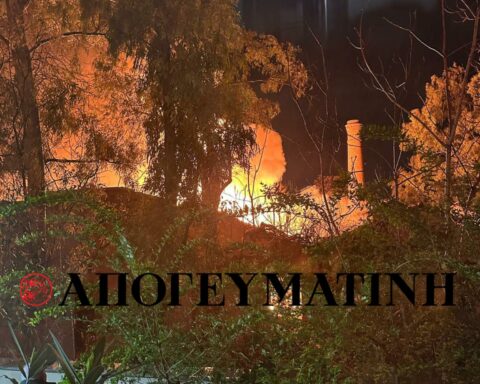 φωτιά τώρα άνω πατήσια, φωτιά τώρα πατήσια