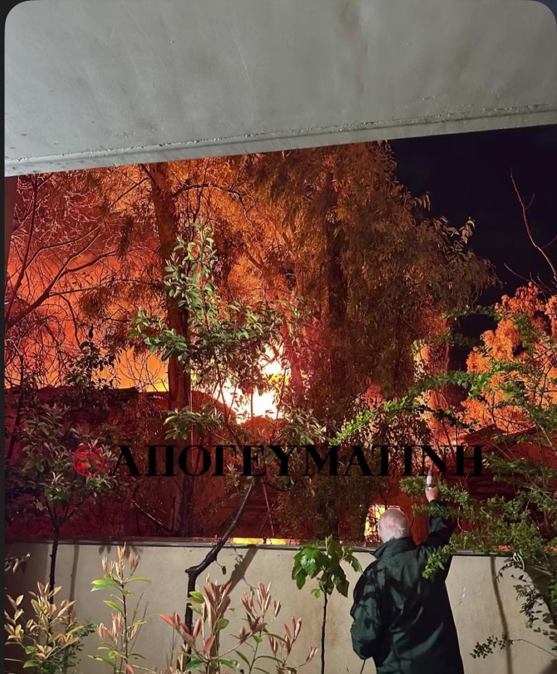 φωτια τωρα πατησια, φωτια πατησια εικονεσ, φωτια στα ανω πατησια 