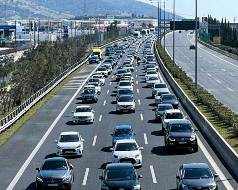 ΑΤΤΙΚΗ ΟΔΟΣ ΚΙΝΗΣΗ