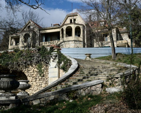 ΤΑΤΟΙ - ΠΡΩΗΝ ΒΑΣΙΛΙΚΑ ΑΝΑΚΤΟΡΑ