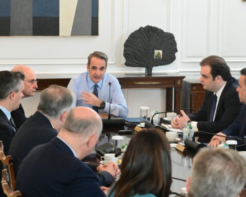 ΚΥΒΕΡΝΗΤΙΚΟΥ ΣΥΜΒΟΥΛΙΟΥ ΟΙΚΟΝΟΜΙΚΗΣ ΠΟΛΙΤΙΚΗΣ
