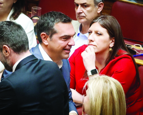 ΖΩΗ ΚΩΝΣΤΑΝΤΟΠΟΥΛΟΥ ΑΛΕΞΗΣ ΤΣΙΠΡΑΣ