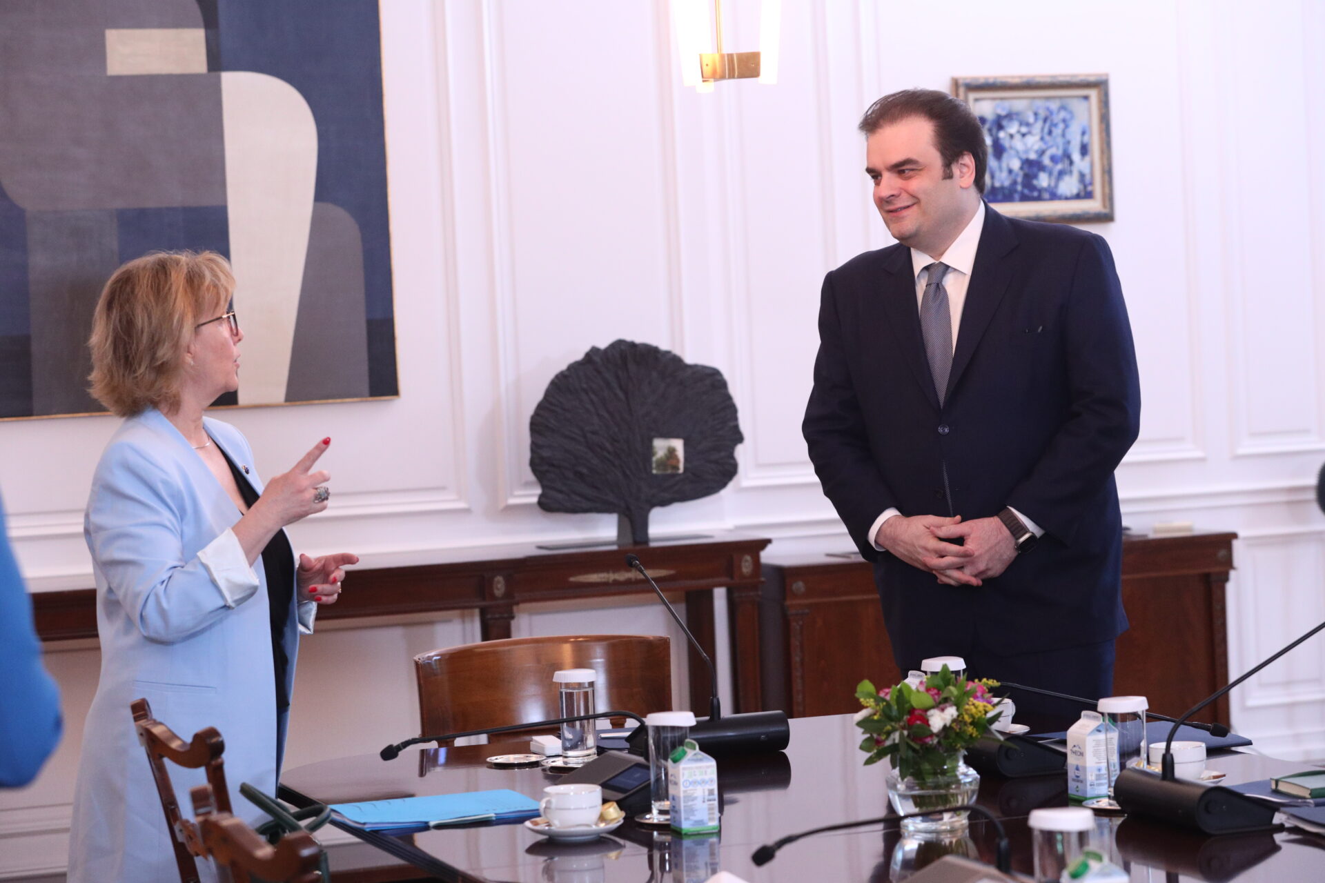 ΚΥΡΙΑΚΟΣ ΠΙΕΡΡΑΚΑΚΗΣ Επίτροπο Χρηματοοικονομικών Υπηρεσιών και Ένωσης Αποταμιεύσεων και Επενδύσεων της ΕΕ, Maria Luís Albuquerque.