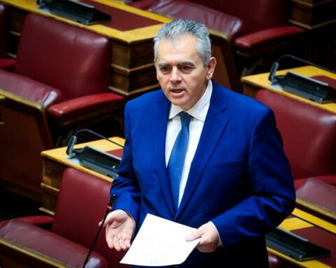 Χαρακόπουλος για Μονή Σινά: Ευθεία επίθεση σε πνευματική παράδοση 1.500 ετών
