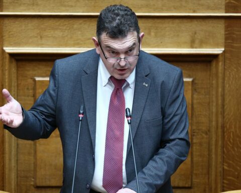 Επίσημα εκτός ΝΙΚΗΣ ο Νίκος Παπαδόπουλος - Με 9 βουλευτές μένει το κόμμα