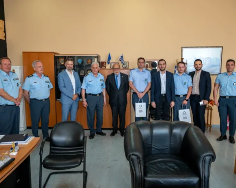 Βραβεία σε αριστούχους αστυνομικούς σπουδαστές από Globalsat και ΣΥΜΜΑΧΙΑ ΓΙΑ ΤΗΝ ΕΛΛΑΔΑ