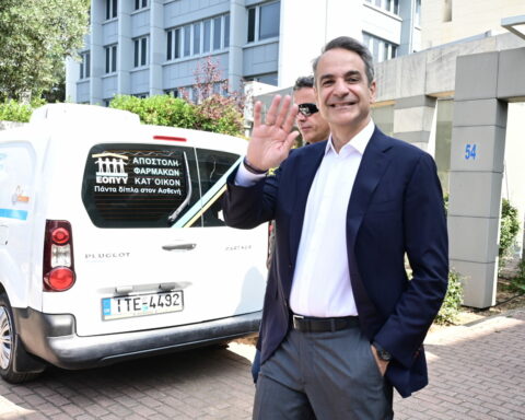 ΕΟΠΥΥ ΑΠΟΣΤΟΛΗ ΦΑΡΜΑΚΩΝ ΜΗΤΣΟΤΑΚΗΣ