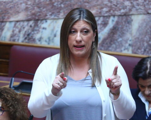 ΒΟΥΛΗ ΚΩΝΣΤΑΝΤΟΠΟΥΛΟΥ