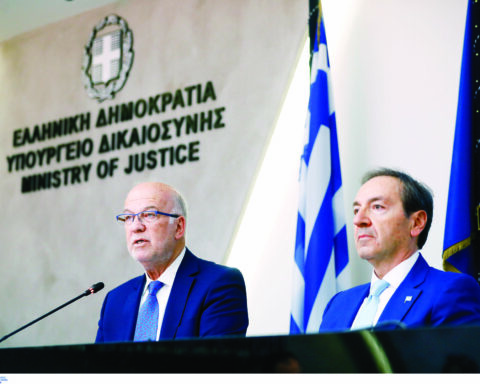 ΦΛΩΡΙΔΗΣ ΜΠΟΥΓΑΣ