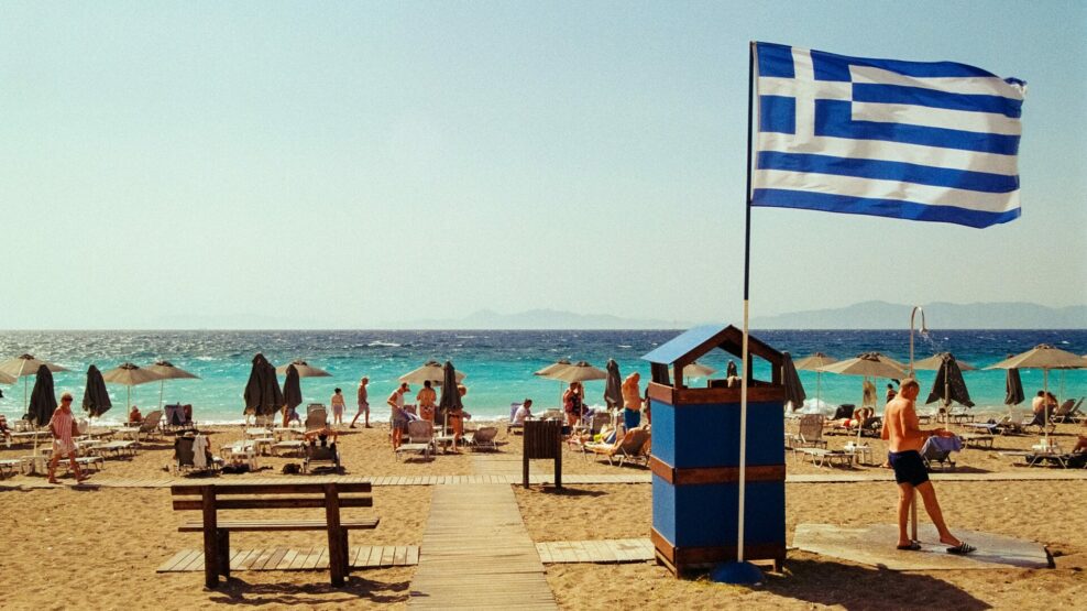 παραλίες αττικής, παραλίες στην αττική με ελεύθερη είσοδο, αττική παραλίες με γαλάζια σημαία