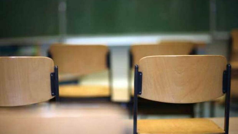 Σύμβουλος σχολικών επιτροπών κατηγορείται για υπεξαίρεση 400.000 ευρώ