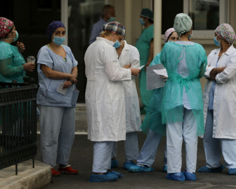 ΓΙΑΤΡΟΙ ΝΟΣΗΛΕΥΤΕΣ