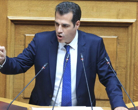 ΘΑΝΟΣ ΠΛΕΥΡΗΣ