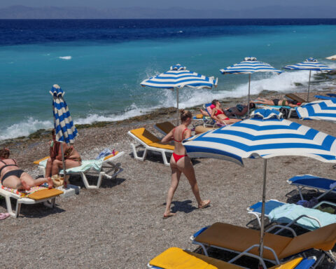voucher διακοπών 200 ευρώ