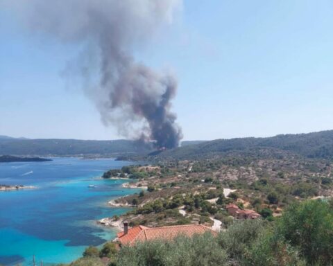 Φωτιά στη Χαλκιδική – Ηχησε το 112, ισχυρές δυνάμεις στο σημείο