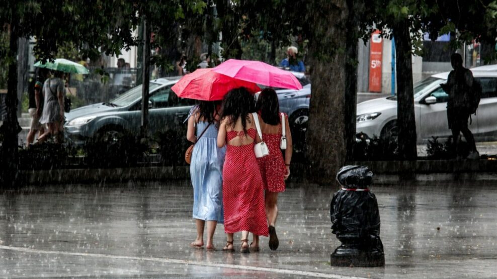 Καλοκαιρινό μπουρίνι χτύπησε την Αττική