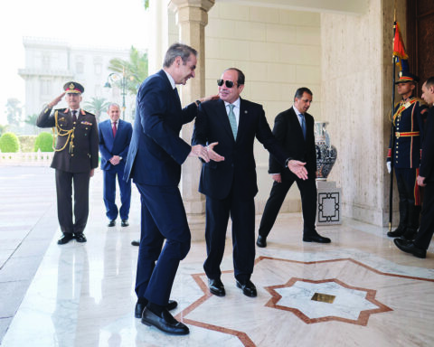 Μητσοτάκης εθνικά