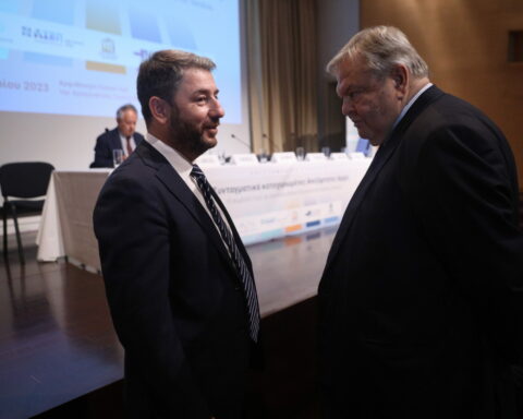 ΝΙΚΟΣ ΑΝΔΡΟΥΛΑΚΗΣ ΒΑΓΓΕΛΗΣ ΒΕΝΙΖΕΛΟΣ