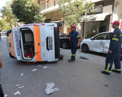 ΑΣΘΕΝΟΦΟΡΟ ΤΡΟΧΑΙΟ