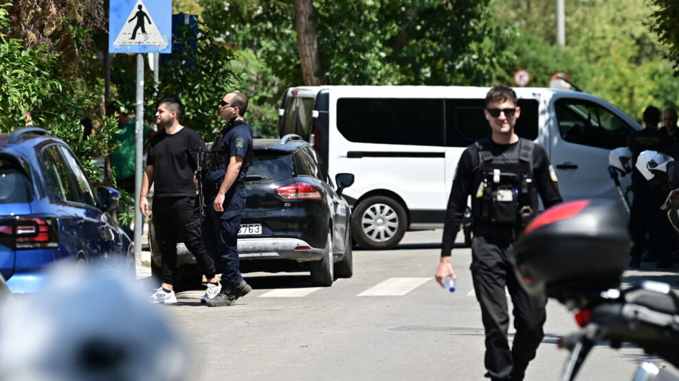 ΧΑΛΑΝΔΡΙ ΕΠΙΘΕΣΗ ΜΑΧΑΙΡΙ