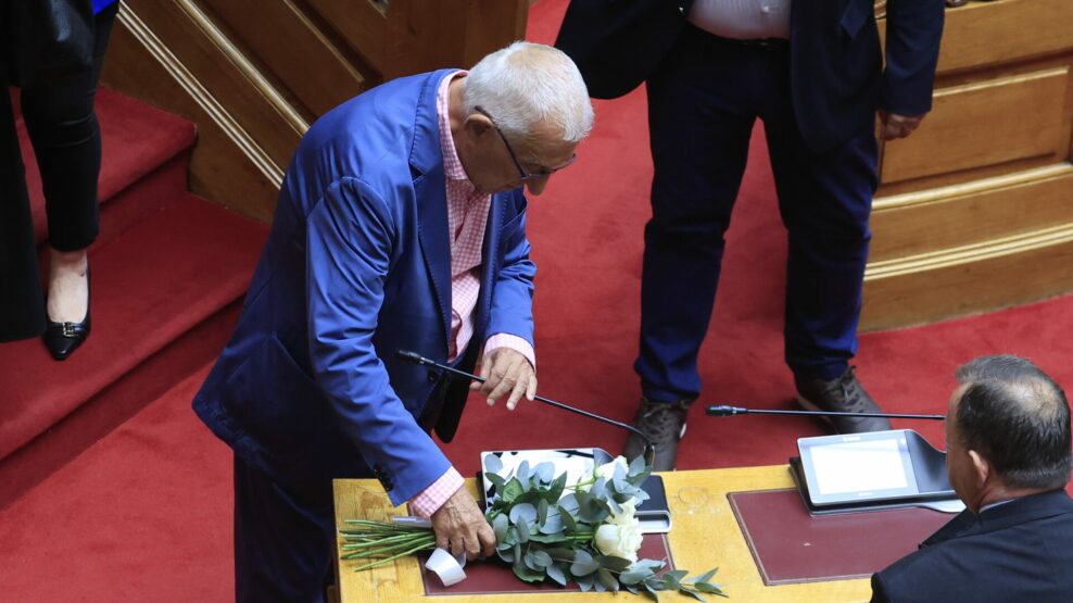 ΚΑΚΛΑΜΑΝΗΣ ΛΟΥΛΟΥΔΙΑ ΕΔΡΑΝΟ ΤΟΥ ΓΕΝΙΚΟΥ ΓΡΑΜΜΑΤΕΑ ΚΟΙΝΟΒΟΥΛΕΥΤΙΚΗΣ ΟΜΑΔΑΣ ΝΕΑΣ ΔΗΜΟΚΡΑΤΙΑΣ ΑΠΟΣΤΟΛΟΥ ΒΕΣΥΡΟΠΟΥΛΟΥ