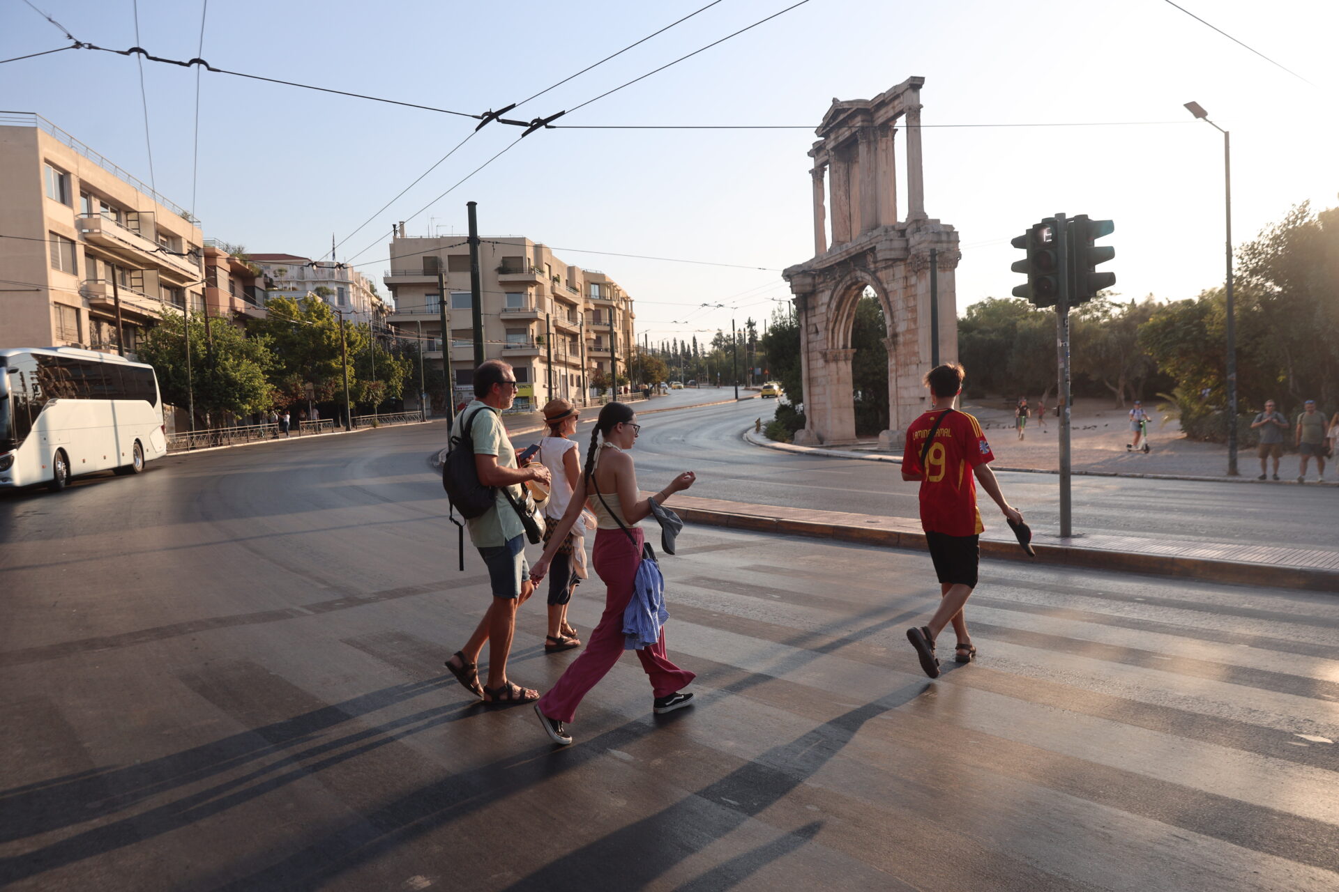 ΔΕΚΑΠΕΝΤΑΥΓΟΥΣΤΟΣ ΑΘΗΝΑ  