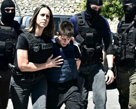 Μουρτζούκου