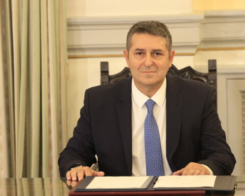 Μυλωνάκης σε Καραμέρο: 