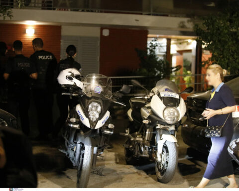 Θρίλερ στον Νέο Κόσμο: Ζευγάρι βρέθηκε νεκρό σε διαμέρισμα