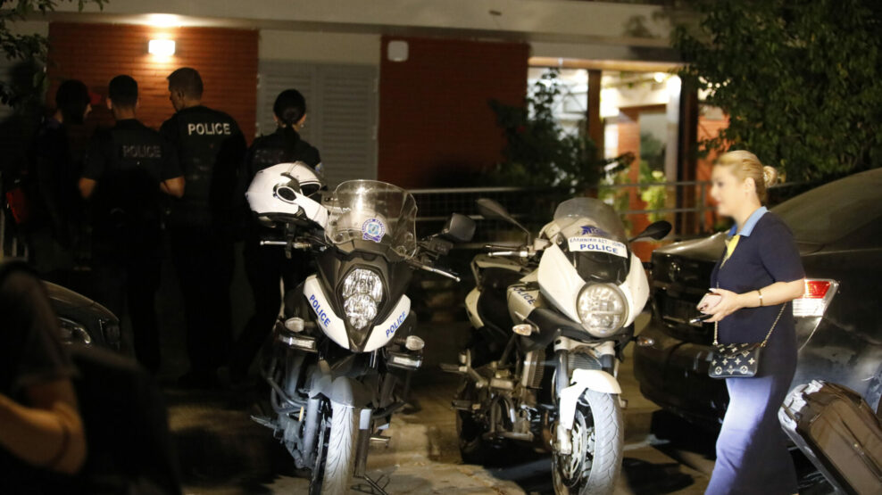 Θρίλερ στον Νέο Κόσμο: Ζευγάρι βρέθηκε νεκρό σε διαμέρισμα