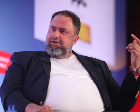 ΒΑΓΓΕΛΗΣ ΜΑΡΙΝΑΚΗΣ