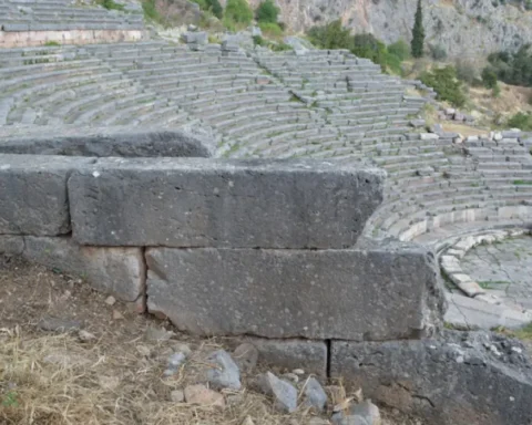 Αρχαίο Θέατρο Δελφών