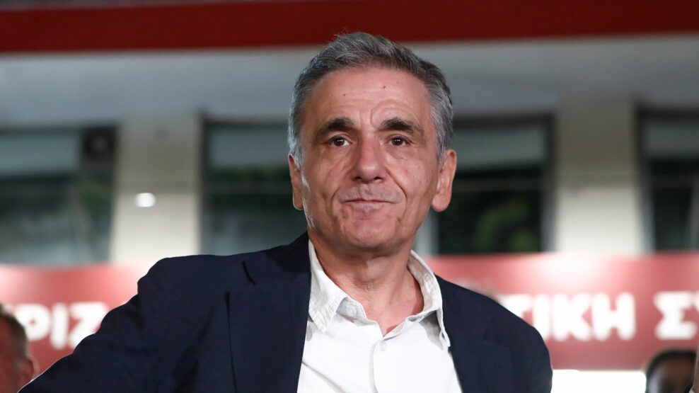 «Βολές» Τσακαλώτου
