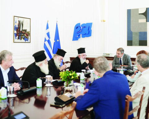 ΜΗΤΣΟΤΑΚΗΣ ΑΝΤΕΜΠΑΪΌ ΟΓΚΟΥΝΛΈΣΙ, GLOBAL INFRASTRUCTURE PARTNERS, ΦΊΛΙΠ ΧΊΛΝΤΕΜΠΡΑΝΤ, BLACKROCK