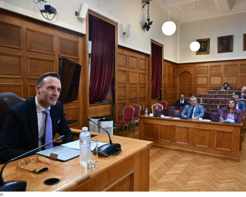 «Δεν γνωρίζω, δεν θυμάμαι, δεν είδα» – Η κατάθεση του Πέτρου Τζαβέλλα στην Εξεταστική για τον ΟΠΕΚΕΠΕ