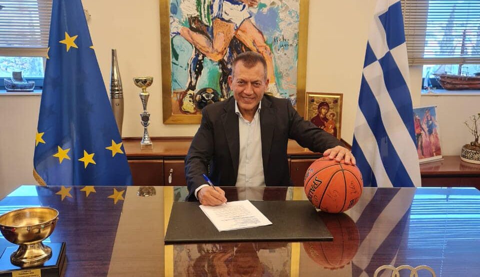 Βρούτσης