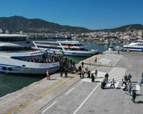 ΛΕΣΒΟΣ ΤΟΥΡΙΣΜΟΣ