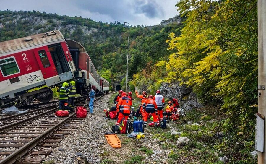 ΣΛΟΒΑΚΙΑ ΣΥΓΚΡΟΥΣΗ ΤΡΕΝΩΝ