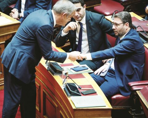 ΚΟΥΚΟΥΛΟΠΟΥΛΟΣ ΠΑΡΑΣΚΕΥΑΣ