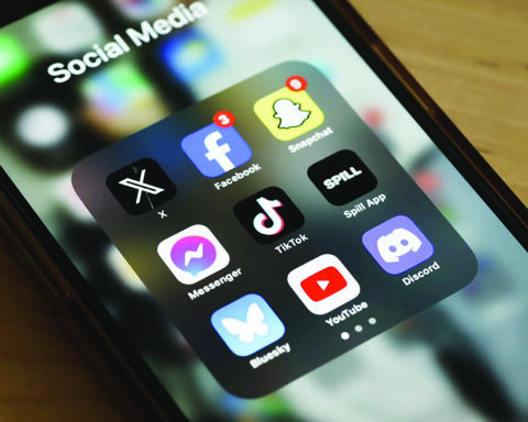 diadiktyo-social-media