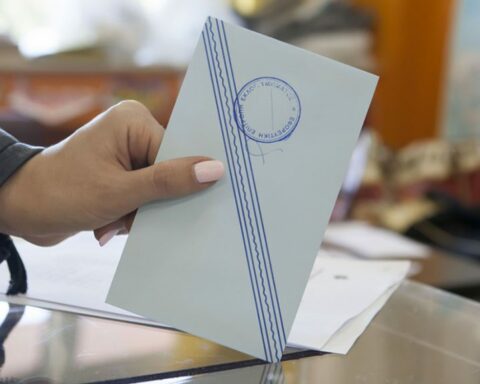 Δημοσκόπηση Opinion Poll: