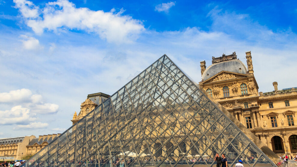 Ασύλληπτη ληστεία στο Λούβρο: