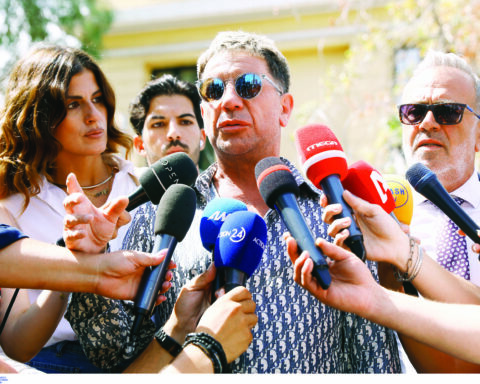 Το παρασκήνιο της παραίτησης του δικηγόρου του Μαζωνάκη