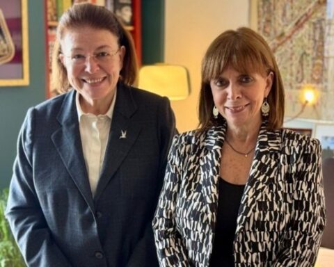 Μενδώνη Σακελλαροπούλου